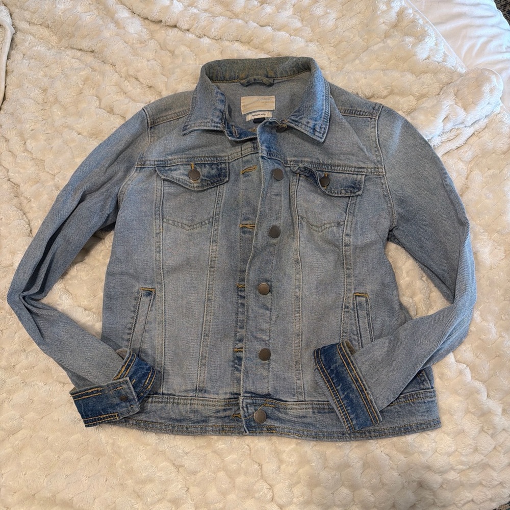 Universal Thread Blue Denim Jacket